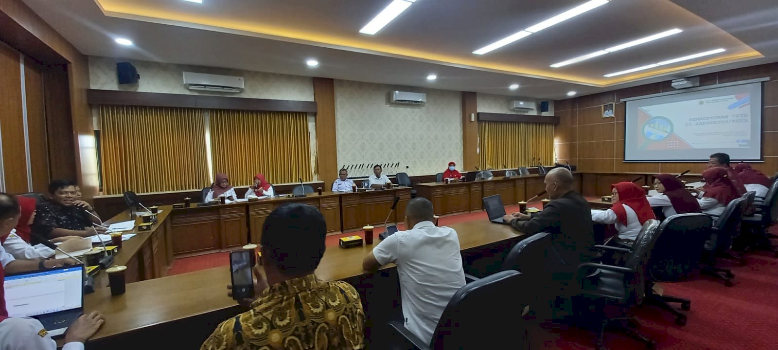 BAGIAN ORGANISASI SELENGGARAKAN KEGIATAN FASILITASI PENYUSUNAN KAJIAN AKADEMIS DAN VISITASI PEMBENTUKAN UPTD PERLINDUNGAN PEREMPUAN DAN ANAK (PPA)