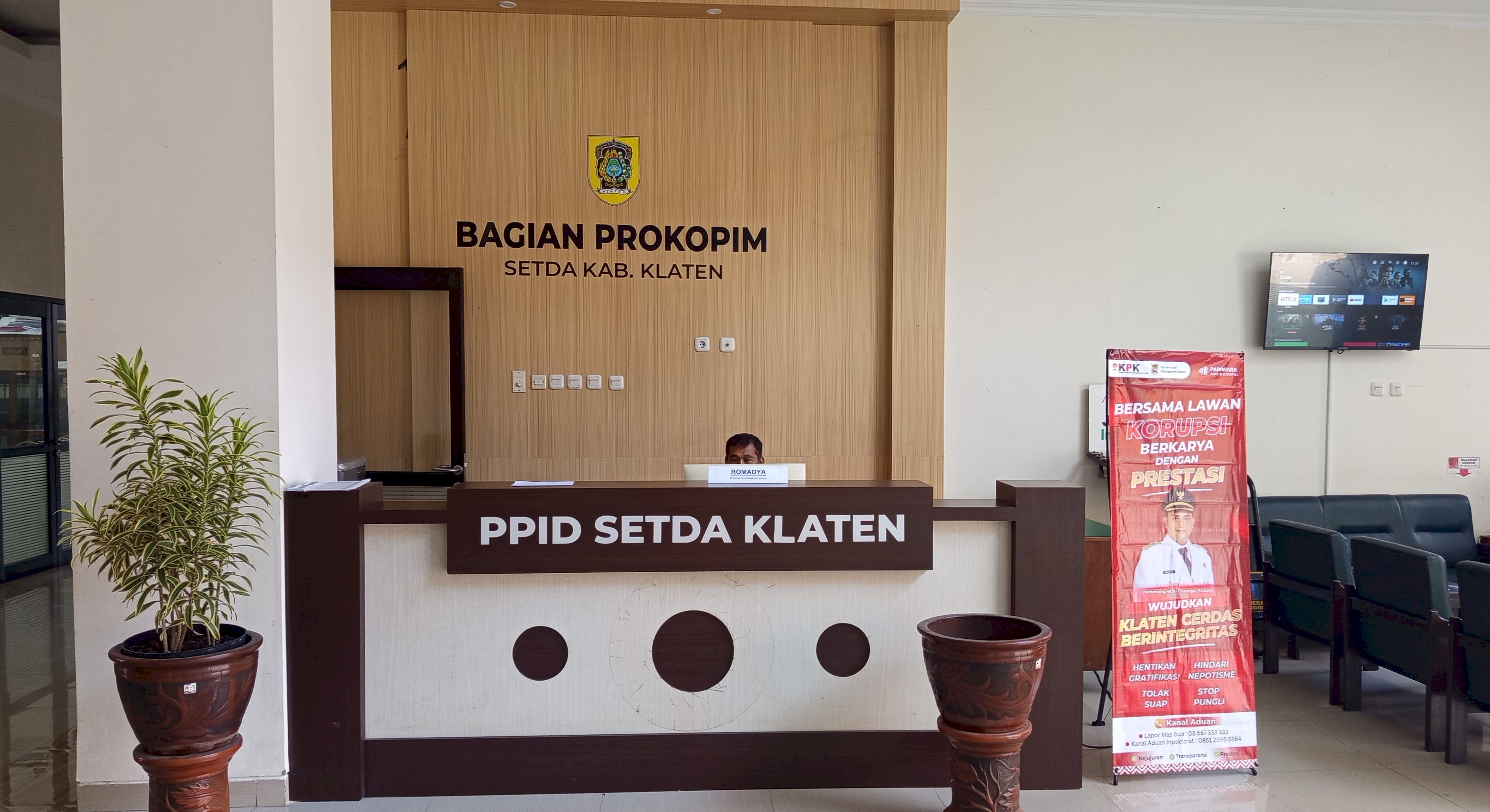 Fasilitas Meja Layanan